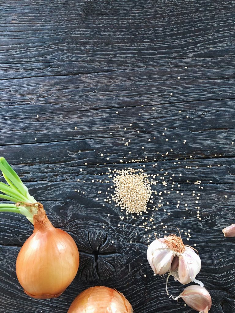 quinoa-opskrift-ingredienser-lagt-frem