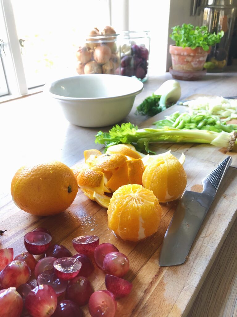 Ingredienser til frisk appelsinsalat