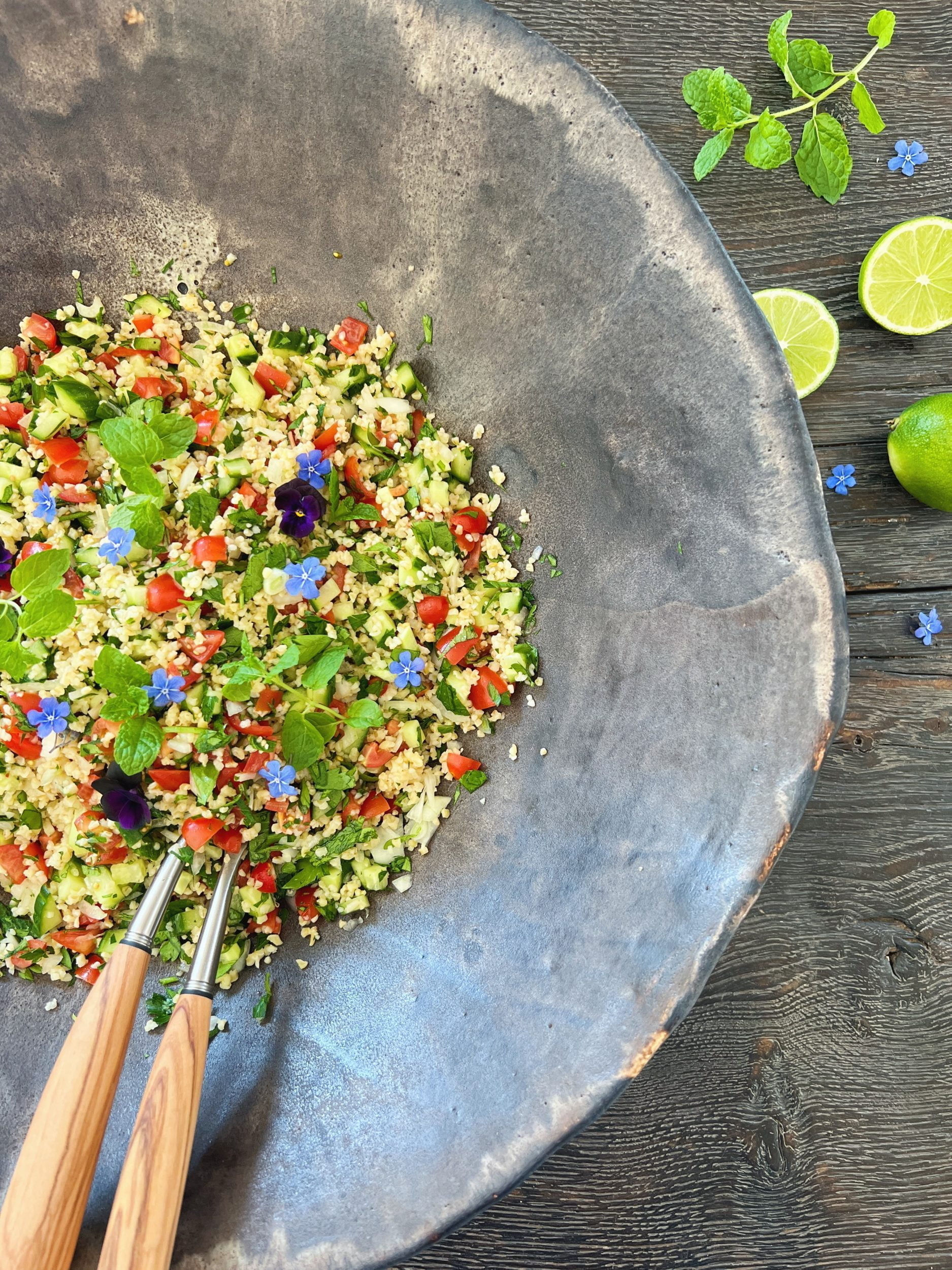 klassisk libanesisk bulgursalat også kaldet en tabouleh salat