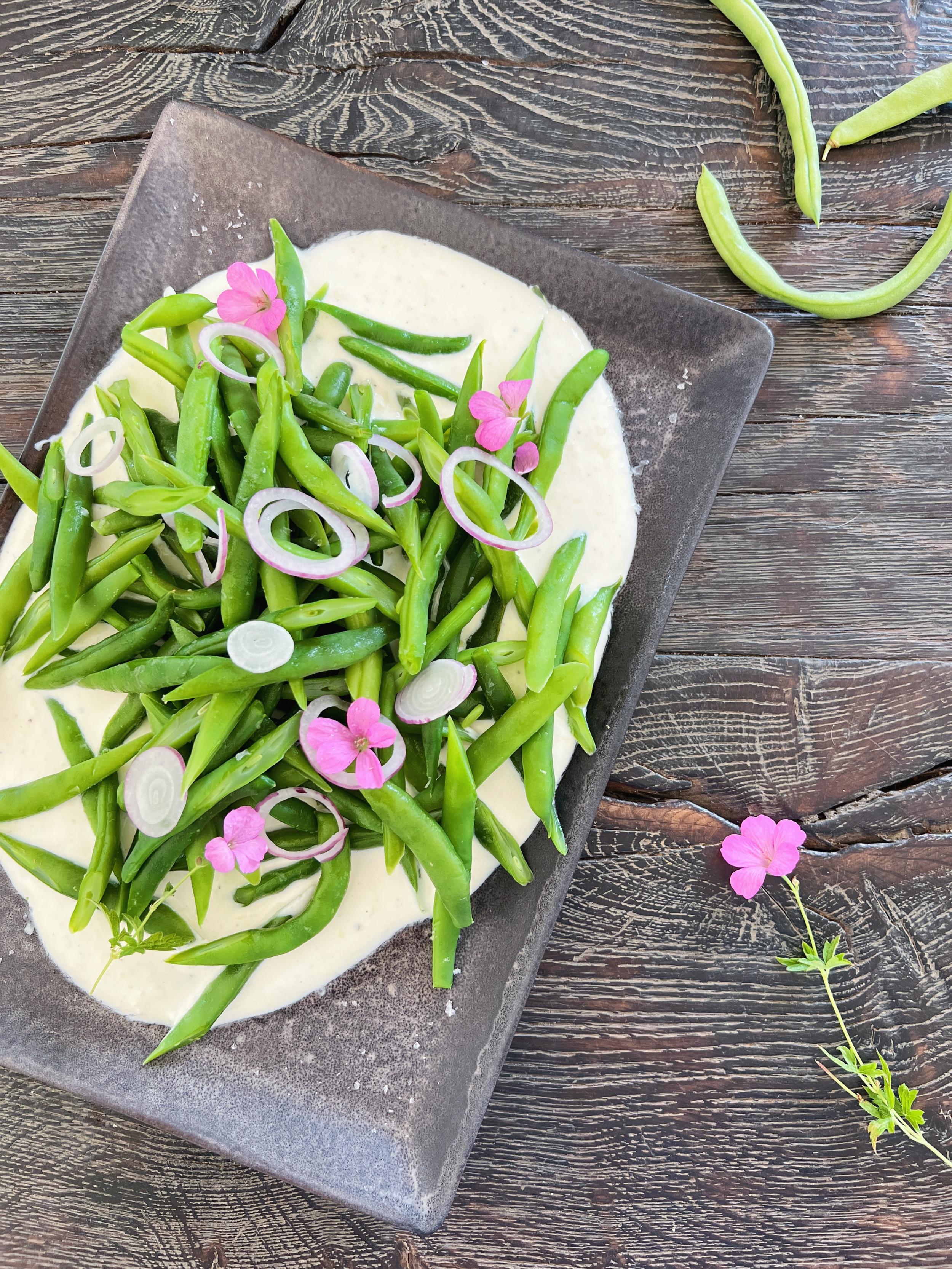 Bønnesalat med grønne bønner og cremefraiche-dressing