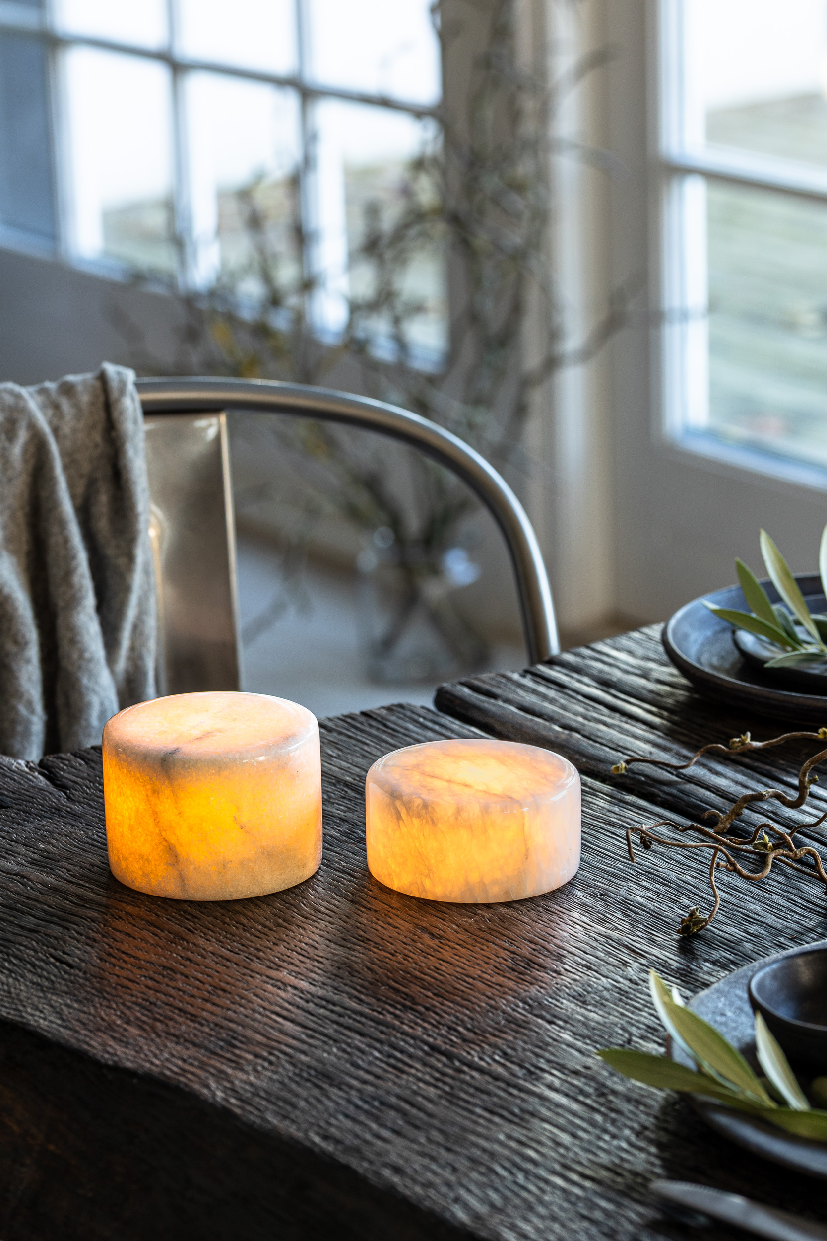 Hvide marmorlys – blank finish | 2 størrelser