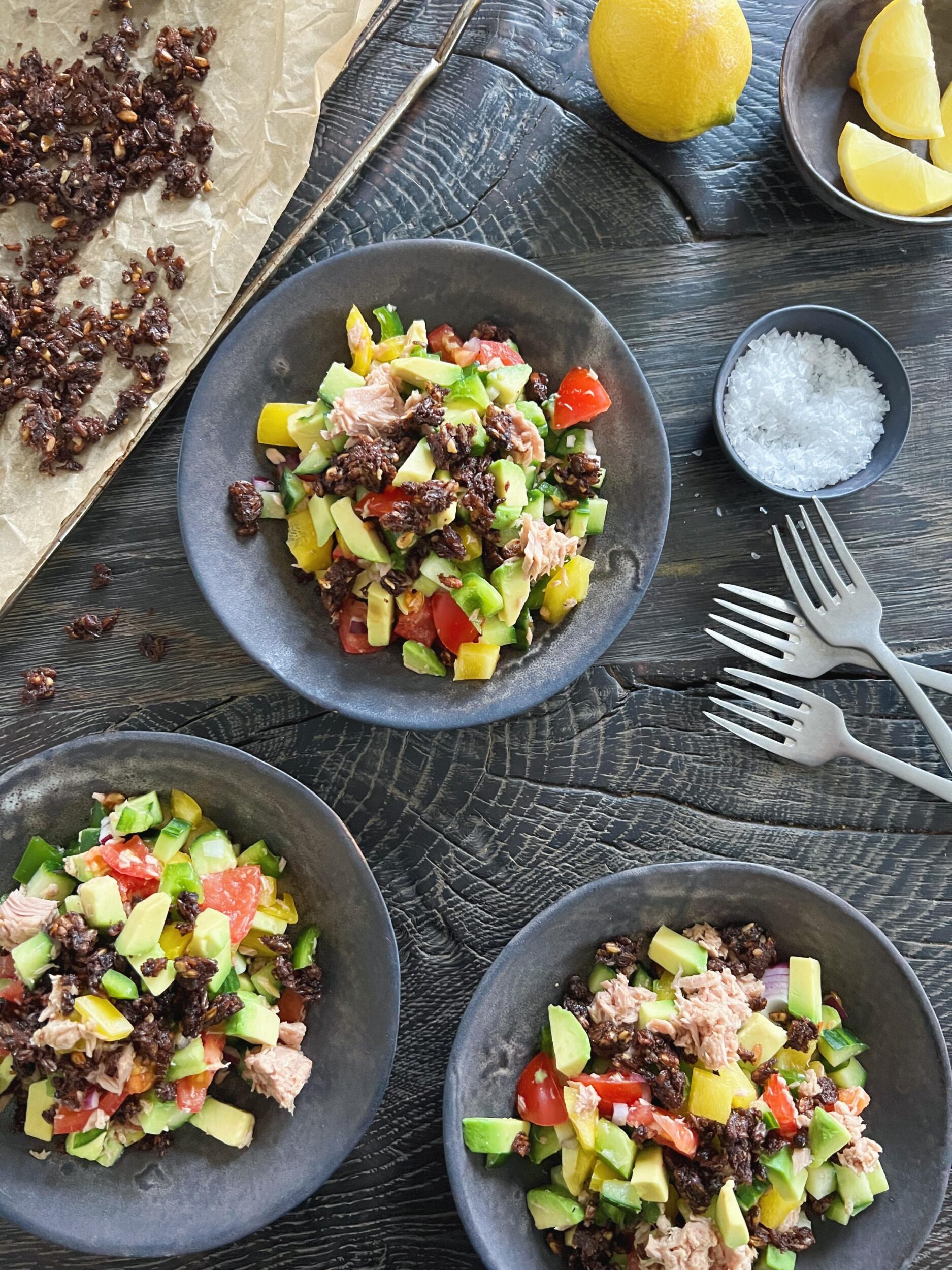 Rugbrødsbowl med tun og grønt – sund fastfood