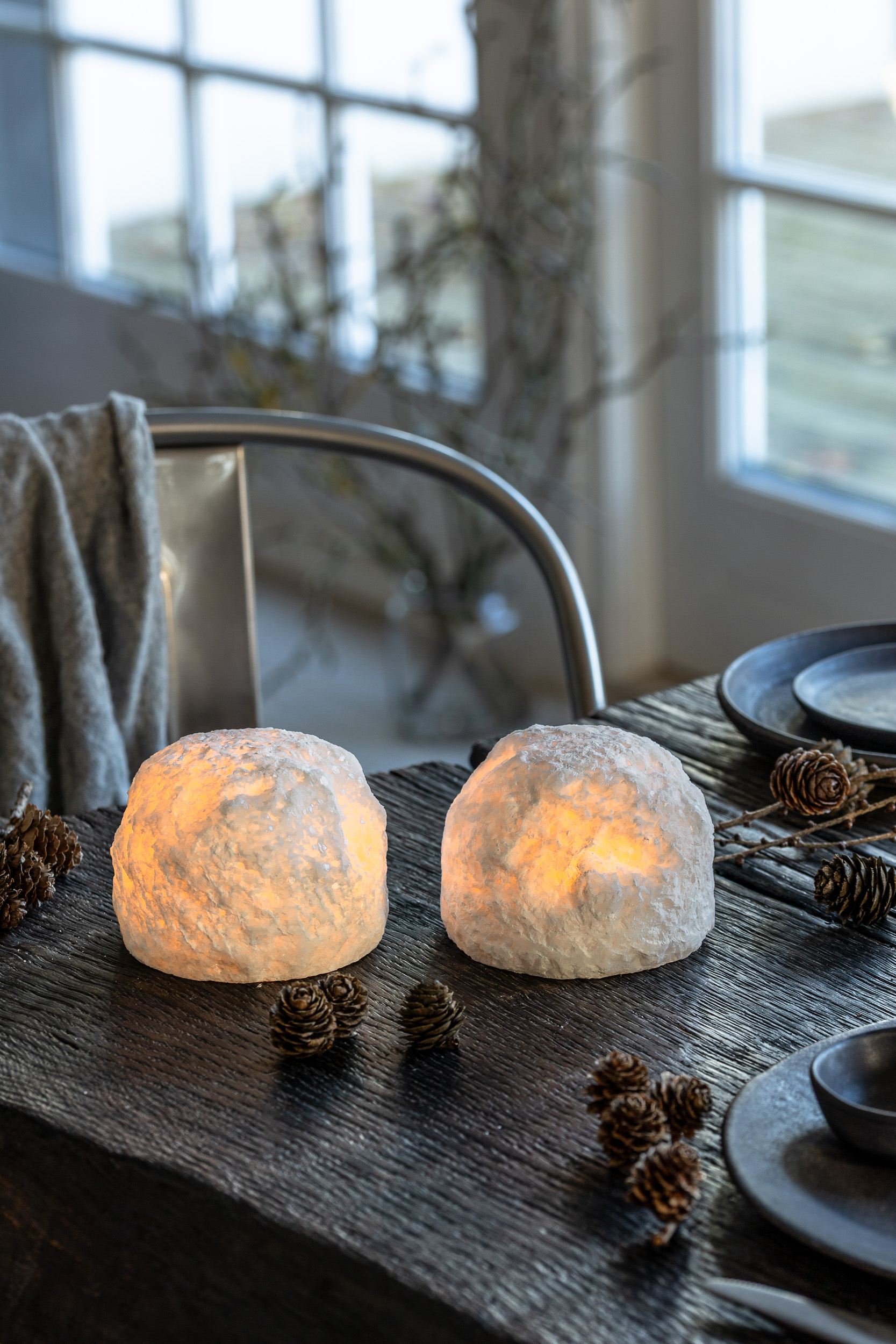 Marble Winter – rå, naturformet marmorlys i vinterlook