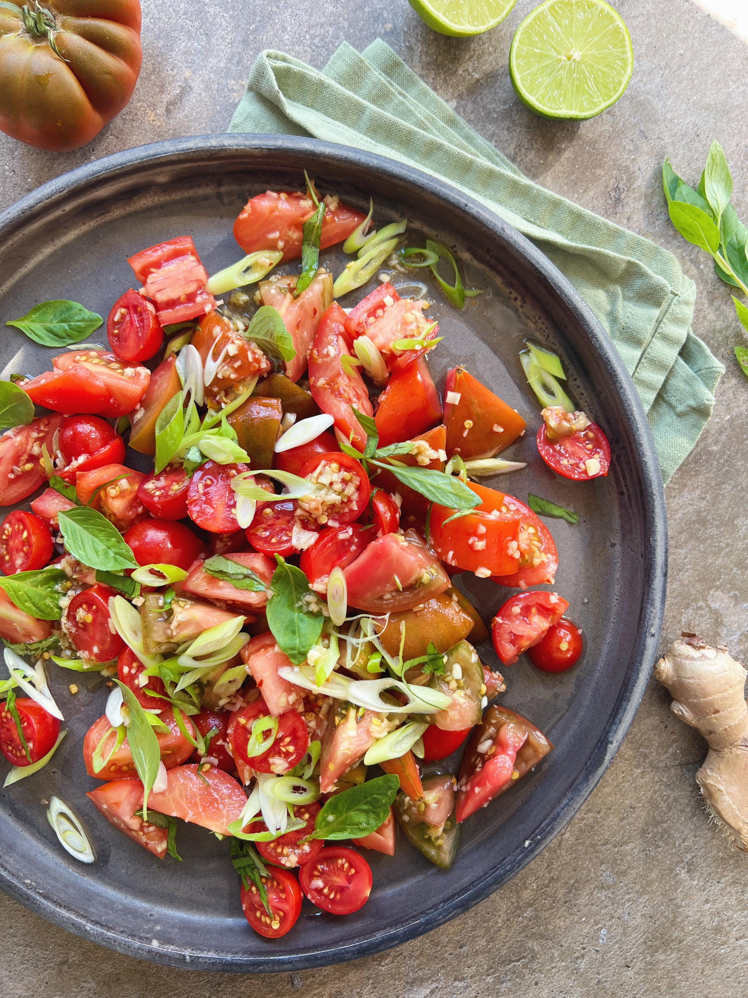 Tomatsalat med asiatisk dressing